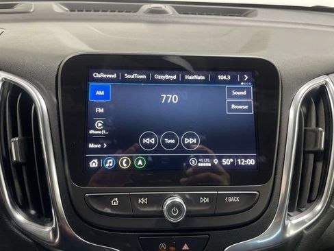 Used 2022 Chevrolet Equinox LT image 16