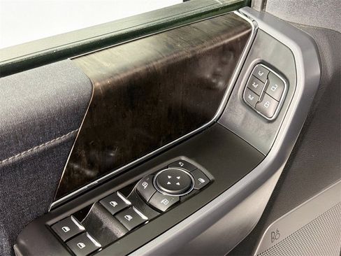 Used 2021 Ford F150 Lariat image 17