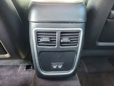 Used 2016 Dodge Charger SXT RWD image 12
