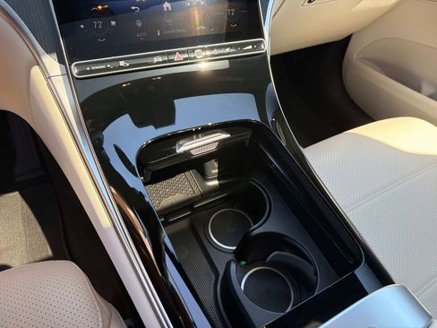 Used 2026 Mercedes-Benz GLC 300 4MATIC image 22