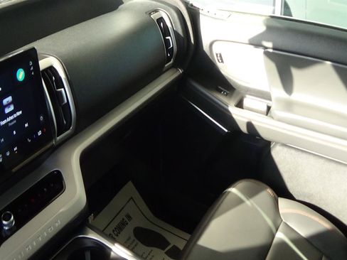 Used 2025 Ford Expedition Active AWD/4WD image 35