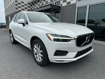 Used 2021 Volvo XC60 T5 Momentum w/ Premium Package