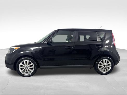 Used 2017 Kia Soul + FWD image 3