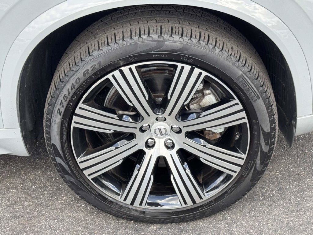 Certified 2025 Volvo XC90 T8 Ultra w/ Protection Package Premier AWD/4WD image 6