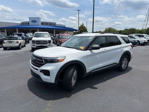Used 2023 Ford Explorer XLT RWD image 17