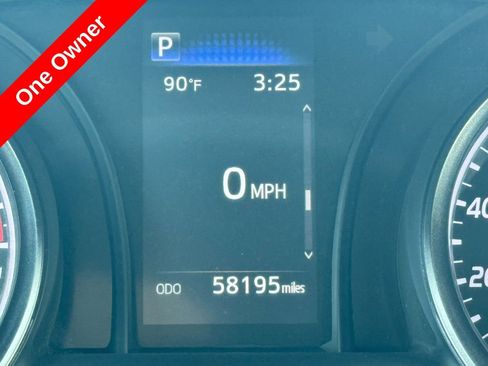 Used 2024 Toyota Camry SE image 3