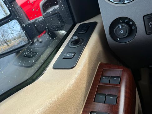 Used 2012 Ford F250 King Ranch w/ King Ranch w/Chrome Pkg image 14
