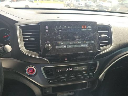Used 2022 Honda Pilot Special Edition image 9