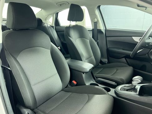 Certified 2024 Kia Forte LXS w/ LXS Technology Package FWD image 27