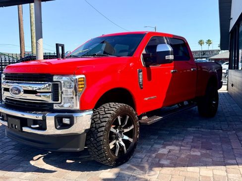 Used 2019 Ford F250 XLT w/ XLT Premium Package AWD/4WD image 5