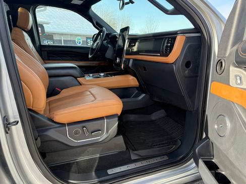 Used 2024 Ford Expedition Max Platinum image 10