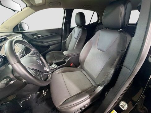 Used 2023 Buick Encore GX Select w/ Sport Touring Package FWD image 21