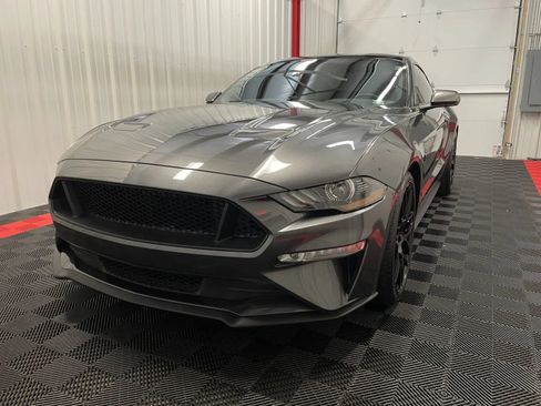 Used 2018 Ford Mustang GT w/ Black Accent Pkg RWD image 8