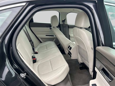 Used 2016 Jaguar XF Prestige image 15