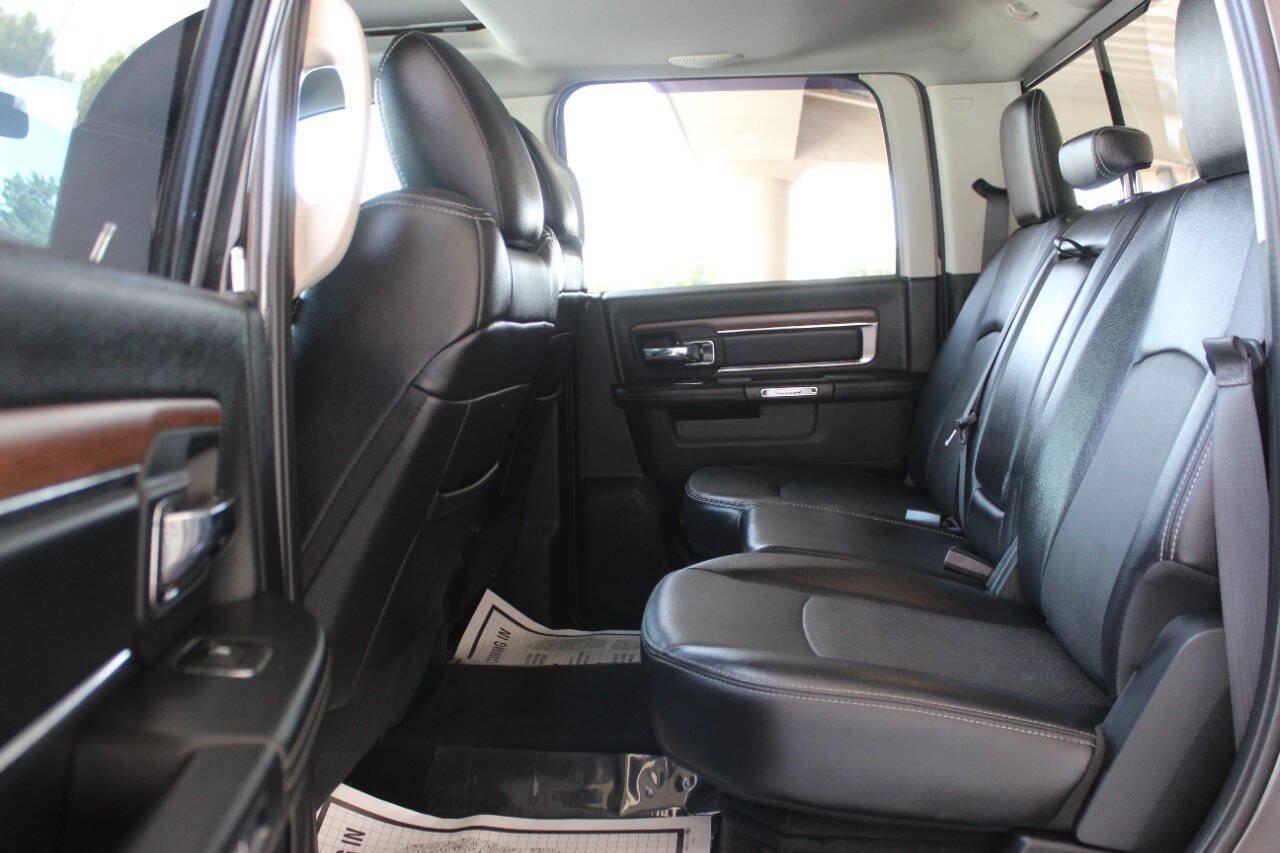Used 2017 RAM 1500 Laramie w/ Convenience Group AWD/4WD image 14