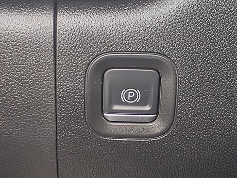 Used 2022 Chevrolet Silverado 3500 High Country image 9