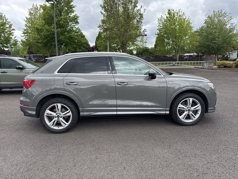 Used 2023 Audi Q3 2.0T Premium Plus w/ Premium Plus Package AWD/4WD image 8