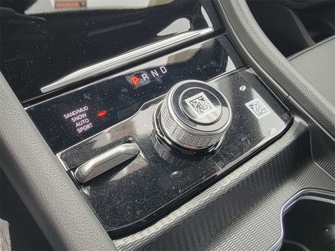 New 2025 Jeep Grand Cherokee Limited image 18