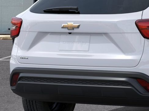 New 2026 Chevrolet Trax LS FWD image 14