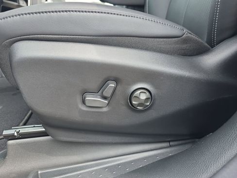 New 2027 Chrysler Pacifica Select AWD/4WD image 32