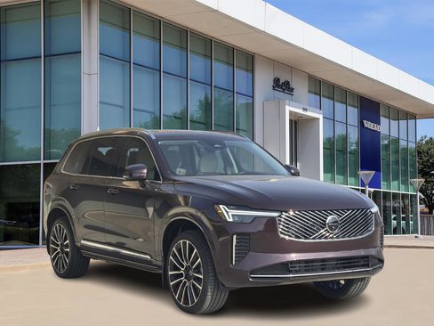 New 2026 Volvo XC90 B5 Ultra image 2