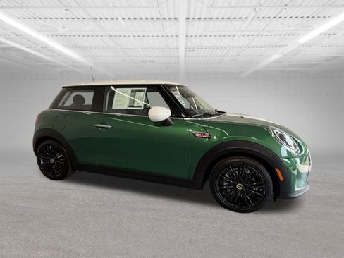 Used 2024 MINI Cooper SE FWD image 6