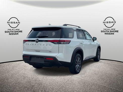 Used 2025 Nissan Pathfinder SV AWD/4WD image 5