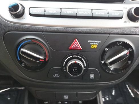 Used 2020 Hyundai Accent SE image 42