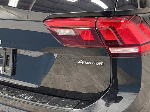 Used 2024 Volkswagen Tiguan SE R-Line image 33