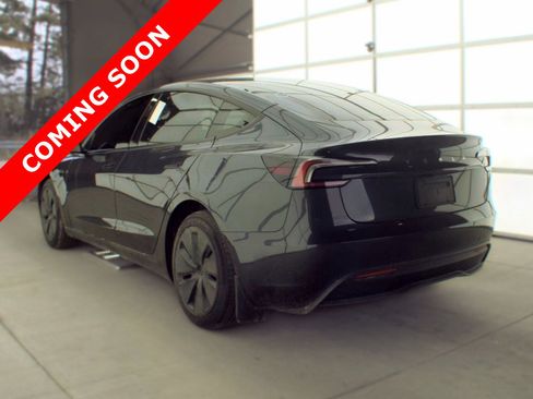 Used 2024 Tesla Model 3 Standard Range RWD image 4