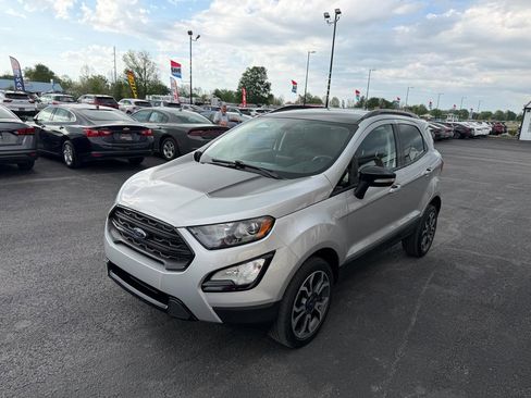 Used 2020 Ford EcoSport SES w/ SES Black Appearance Package image 9