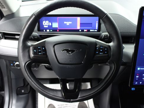 Used 2021 Ford Mustang Mach-E Select image 17