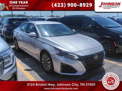 Used 2024 Nissan Altima 2.5 SV