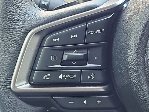 Certified 2025 Subaru Outback Limited image 17