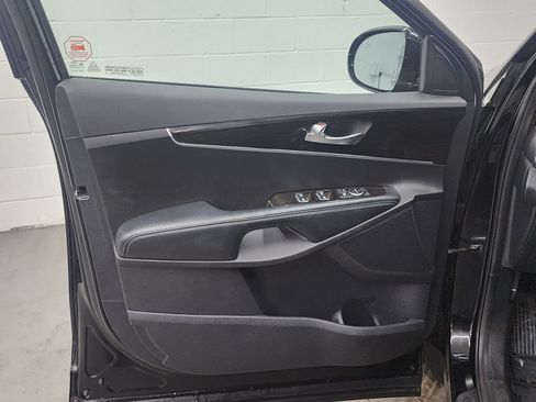 Used 2020 Kia Sorento LX FWD image 9
