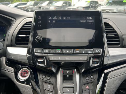 Used 2022 Honda Odyssey Elite image 18