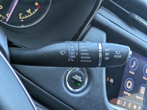 Used 2023 Cadillac XT5 Luxury image 19