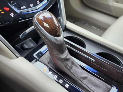 Used 2015 Cadillac XTS Luxury w/ Driver Awareness Package image 33