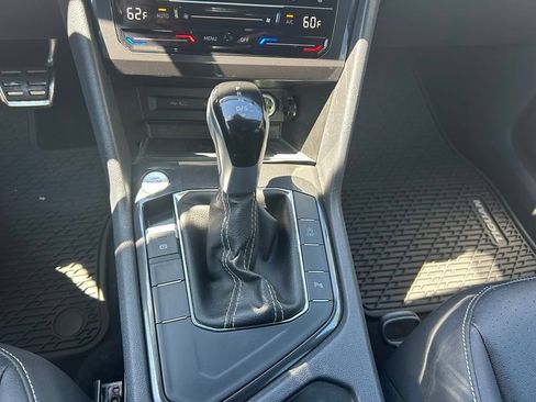 Certified 2023 Volkswagen Tiguan SE R-Line FWD image 51