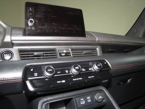 Certified 2024 Honda Pilot TrailSport image 7