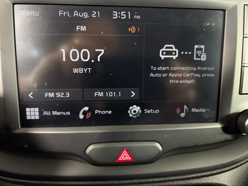 Used 2025 Kia Soul LX w/ LX Technology Package FWD image 15