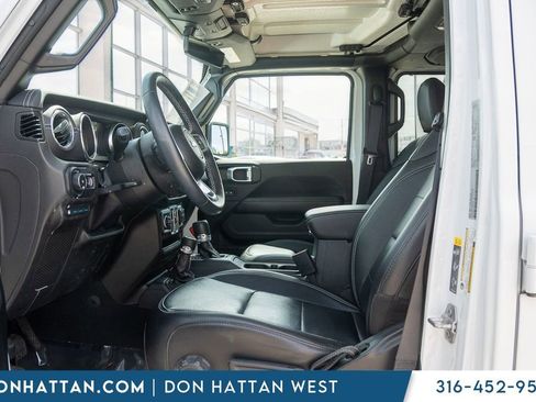 Used 2023 Jeep Wrangler Unlimited Sahara w/ Cold Weather Group AWD/4WD image 3