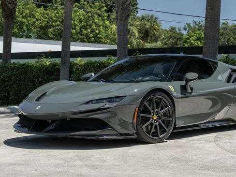 Used 2022 Ferrari SF90 Stradale AWD/4WD image 2