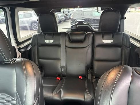 Used 2023 Jeep Wrangler Unlimited Sport AWD/4WD image 17