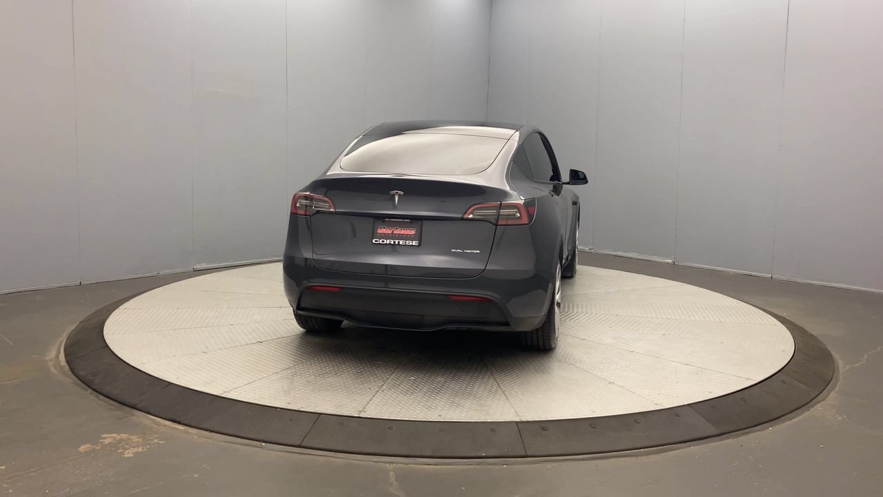 Used 2023 Tesla Model Y Long Range AWD/4WD image 4