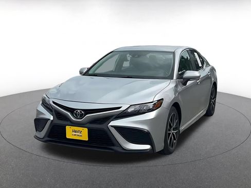 Used 2024 Toyota Camry SE FWD image 5
