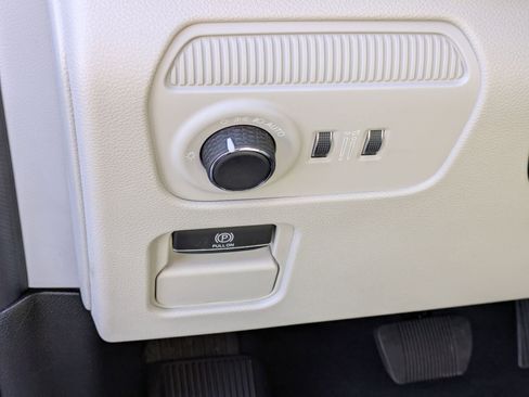 New 2026 Jeep Grand Wagoneer 2WD image 13