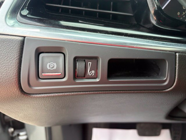 Used 2023 Cadillac XT6 Premium Luxury FWD image 21