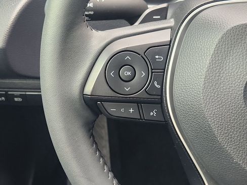 Used 2025 Toyota Corolla SE w/ SE Package image 29