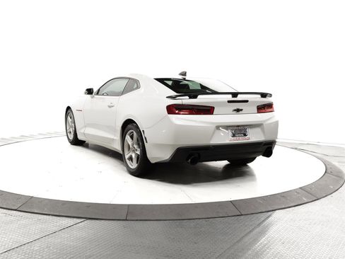 Used 2018 Chevrolet Camaro LT image 7
